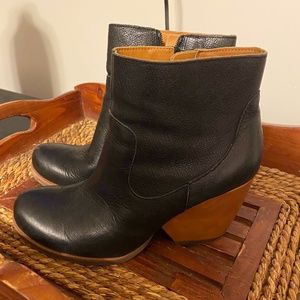 Black leather Ankle boot